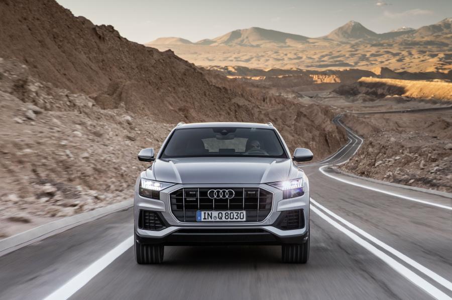  Audi Q8 50 TDI Quattro 2018 года  (WW) (фото 11 из 25)